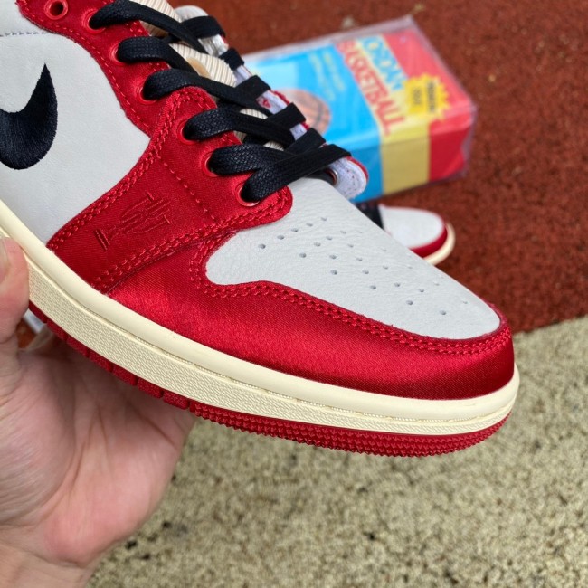 Air Jordan 1 Retro Low OG Trophy Room Away