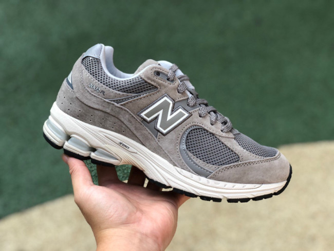 New Balance 2002R Marblehead Light Aluminum