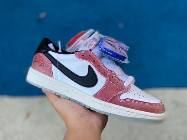 Air Jordan 1 Retro Low OG Trophy Room 