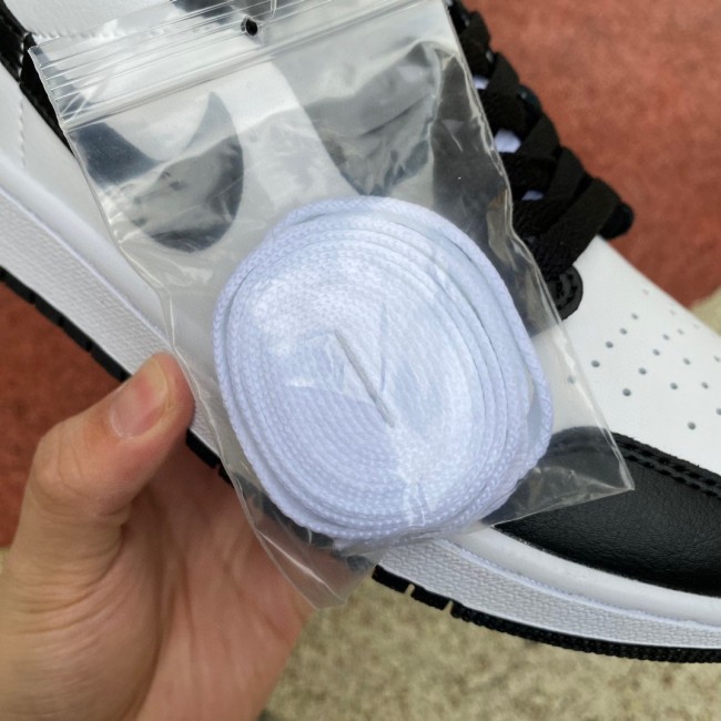 Air Jordan 1 Low Panda