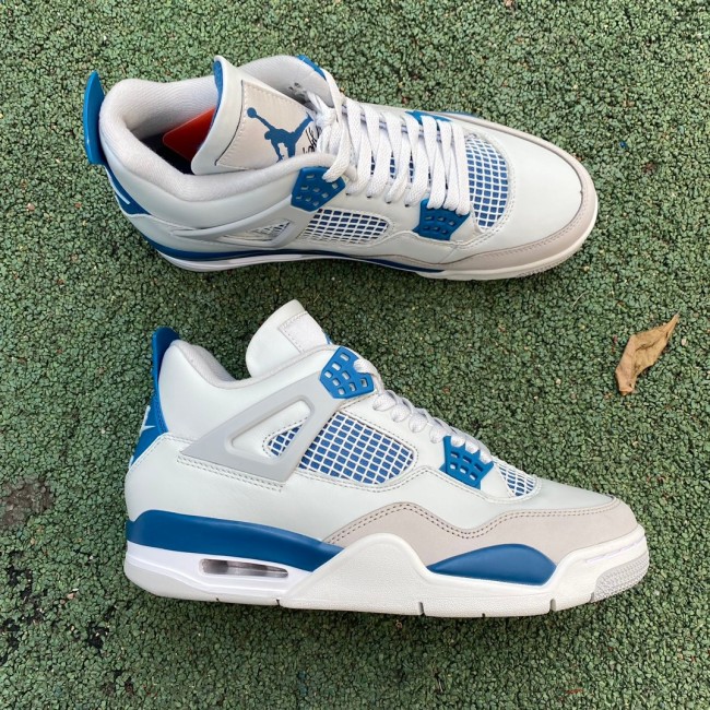 Air Jordan 4 Retro Military Blue (2024)