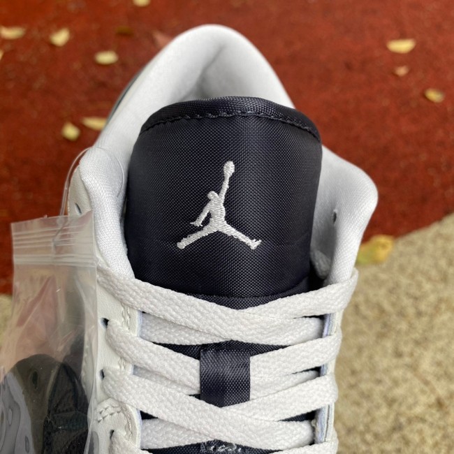 Air Jordan 1 Low Jade Smoke