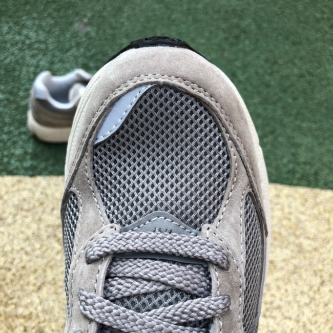 New Balance 2002R Marblehead Light Aluminum