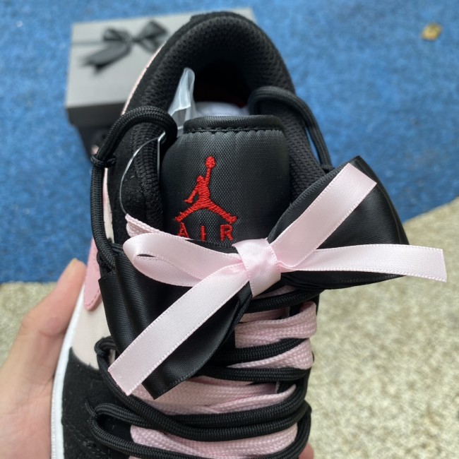 Air Jordan 1 Low shoes