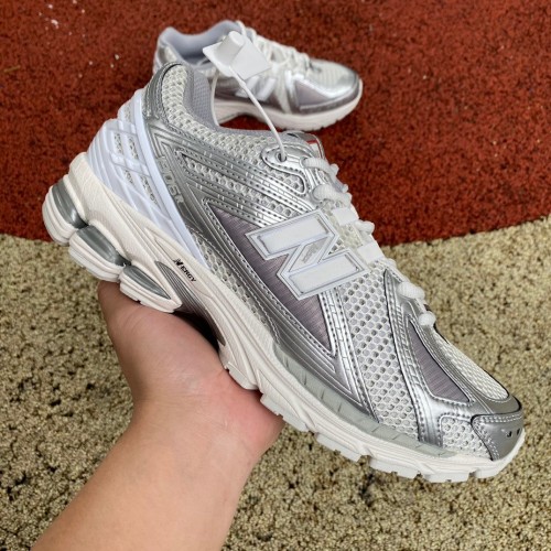 New Balance 1906R Urbancore Silver