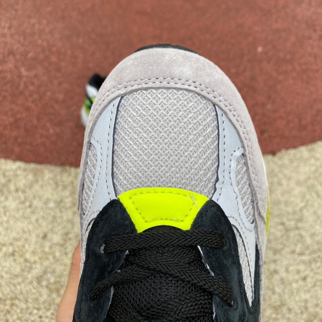 New Balance 992 MiUSA Black Grey Volt