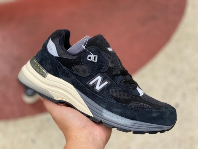 New Balance 992 Black Grey