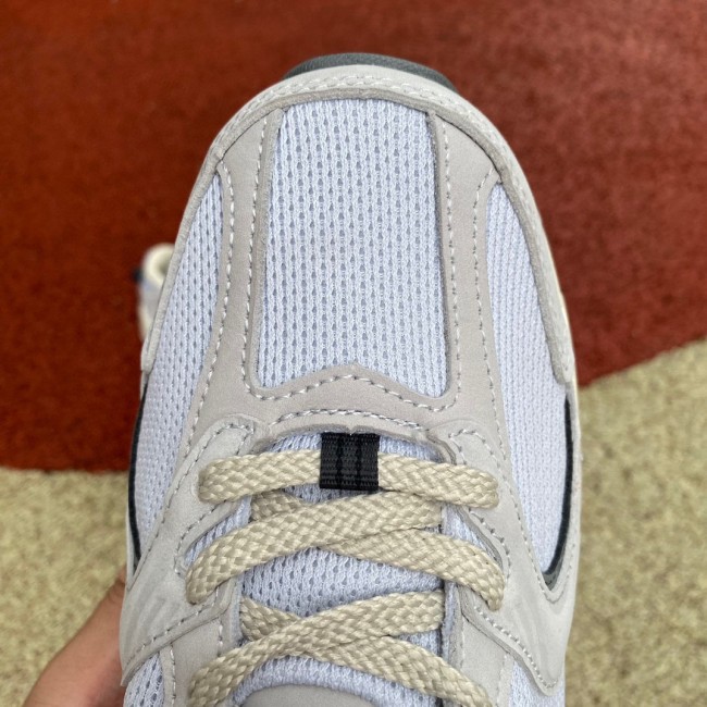 New Balance 530 Light Grey Distressed