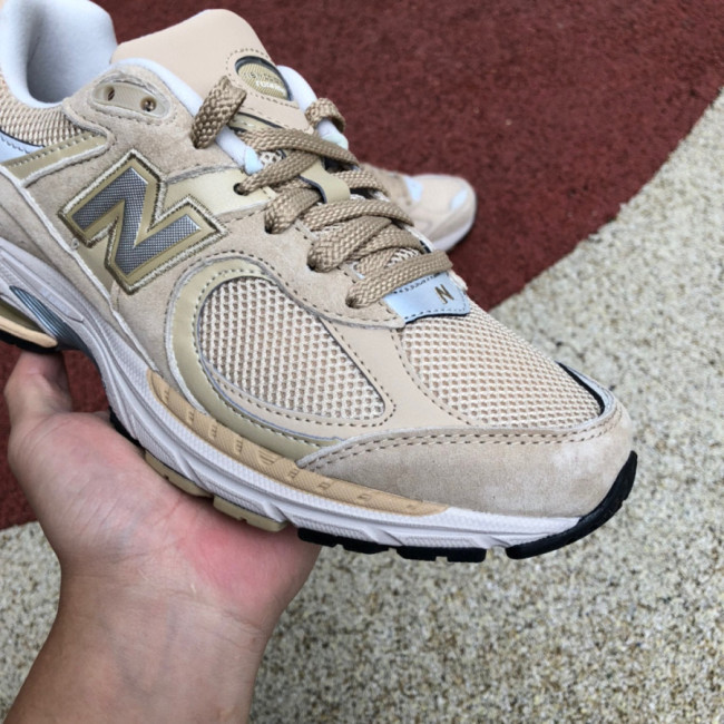 New Balance 2002R Beige