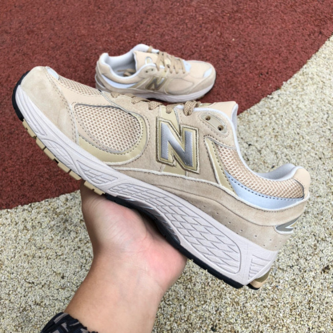 New Balance 2002R Beige