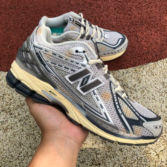 New Balance 1906R thisisneverthat ''The 2022 Downtown Run''