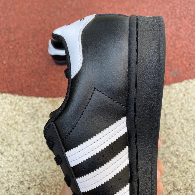Adidas Superstar Core Black Cloud White Gold