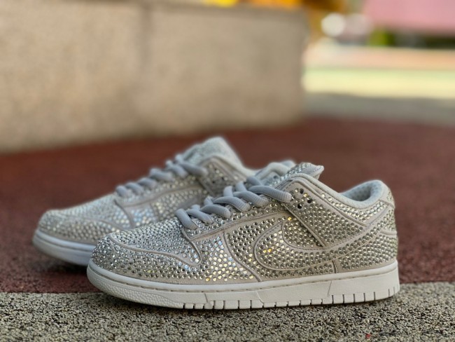 NIKE DUNK LOW CACTUS PLANT FLEA MARKET PURE PLATINUM