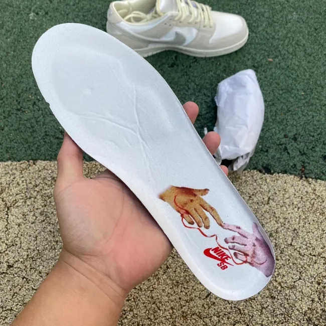 Nike SB Dunk Low City of Love Light Bone