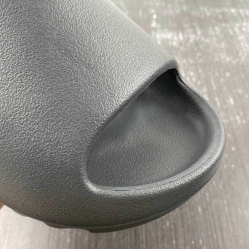 Yeezy Slide Slate Grey ID2350