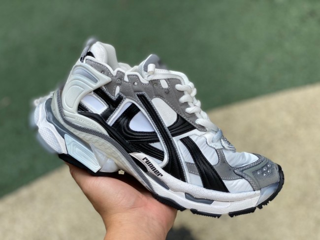 Balenciaga Runner