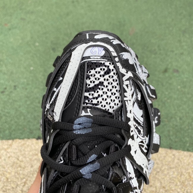 Balenciaga Track