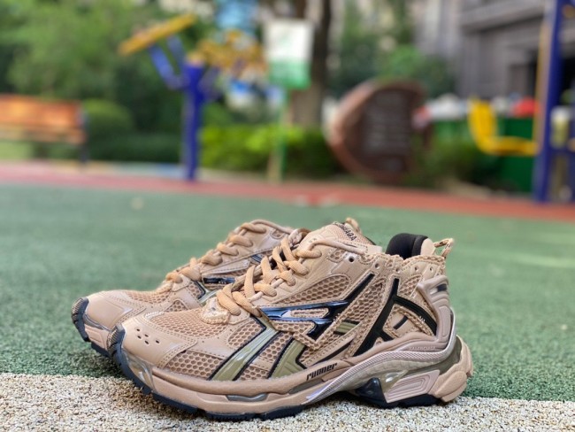 Balenciaga Runner
