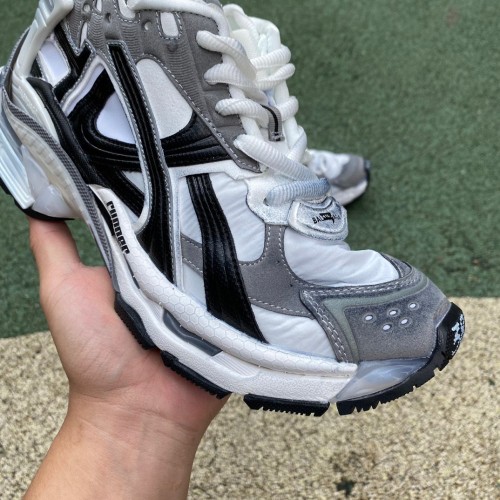 Balenciaga Runner
