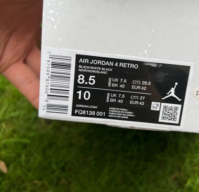 Air Jordan 4 Retro White Thunder