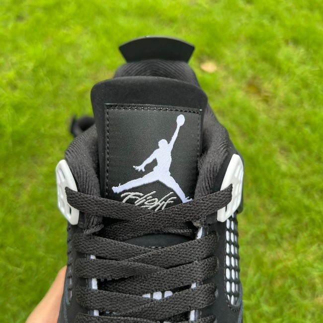 Air Jordan 4 Retro White Thunder