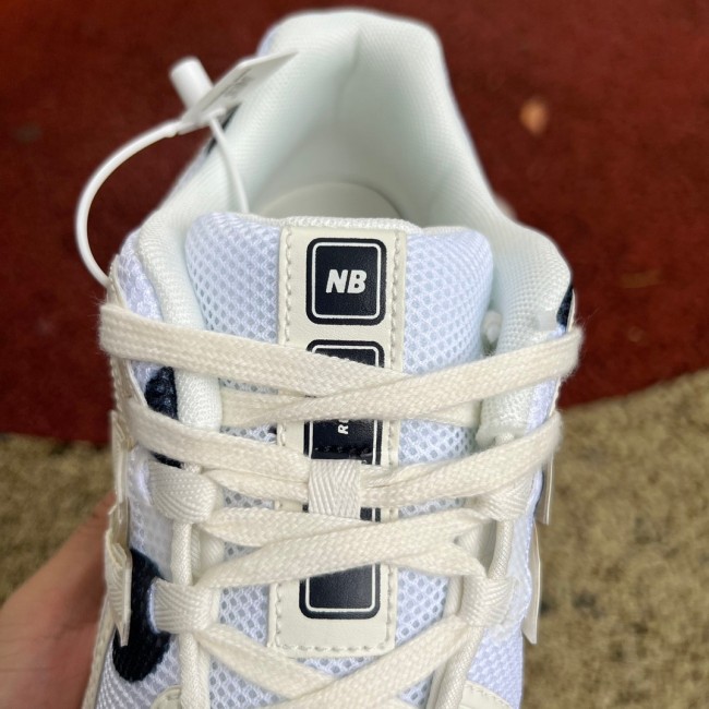 New Balance 1906R Polka Dot Sea Salt