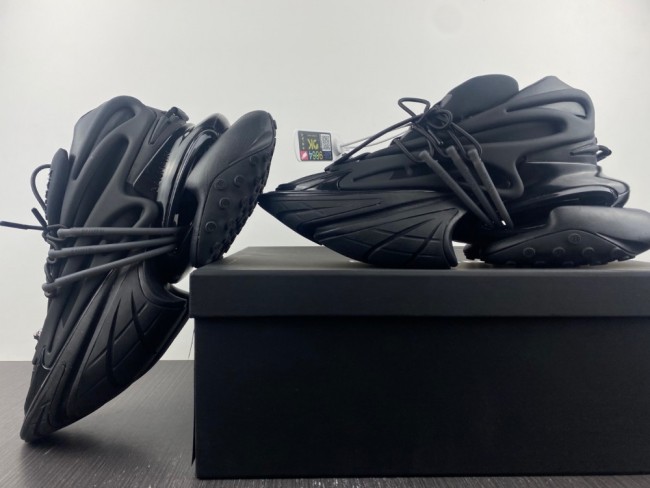 Balmain Unicorn Low-Top Black