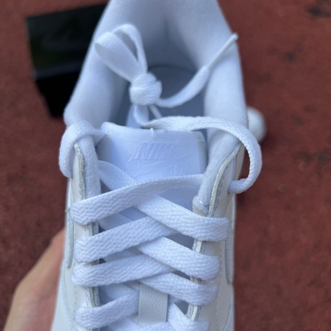 Nike Air Force 1 Low Supreme White