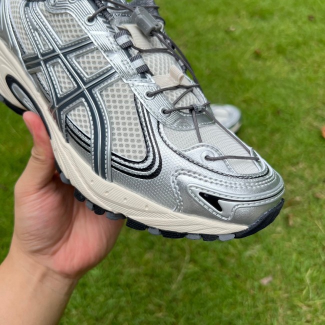 ASICS Gel-Kahana TR V4 Silver White