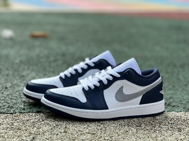 Air Jordan 1 Low Wolf Grey Midnight Navy