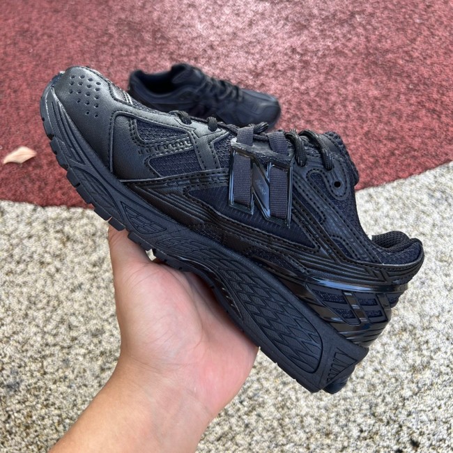 New Balance 1906U Triple Black