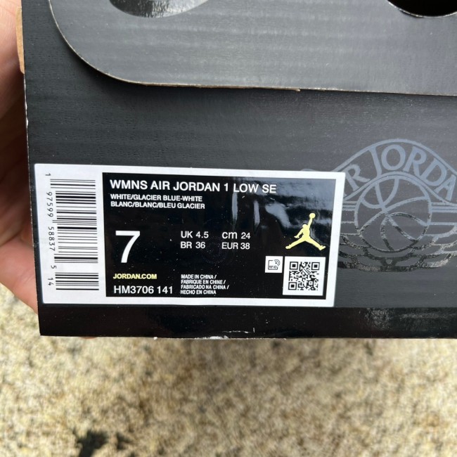 Air Jordan 1 Low SE Paw Print Pink Foam