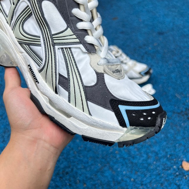 Balenciaga Runner