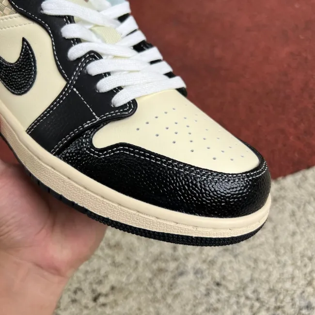Nike Air Jordan 1 Low SE Coconut Milk Black Muslin