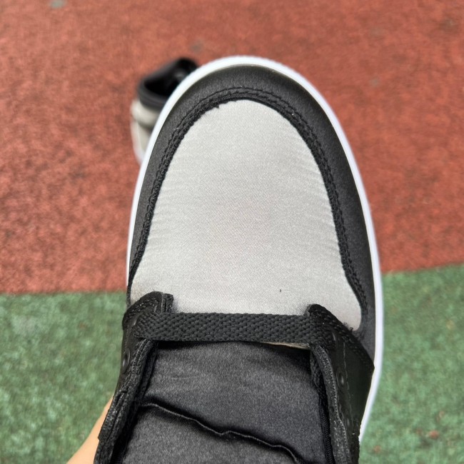 Air Jordan 1 Retro High OG Satin Shadow