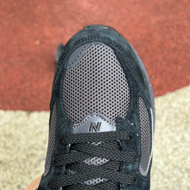 New Balance 2002R Black Dark Grey