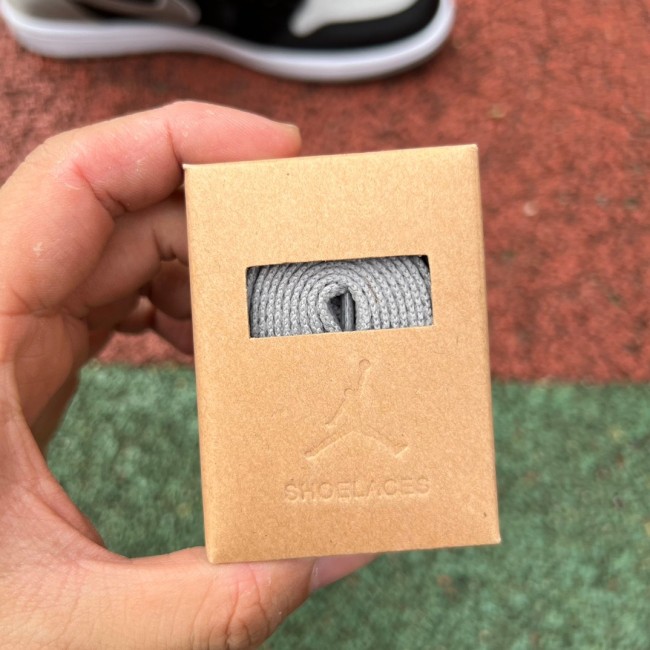 Air Jordan 1 Retro High OG Satin Shadow