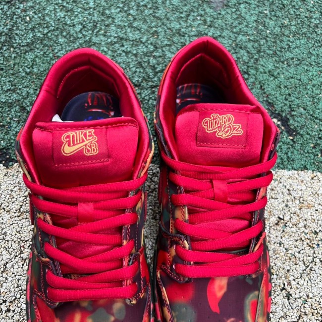 The Wizard of Oz x Dunk Low SB Poppy Field