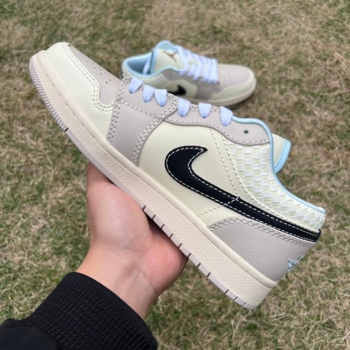Air Jordan 1 Low SE Sanddrift Glacier Blue