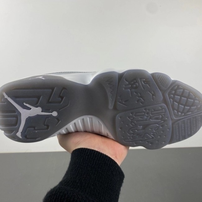 Air Jordan 9 Retro Cool Grey (2025)