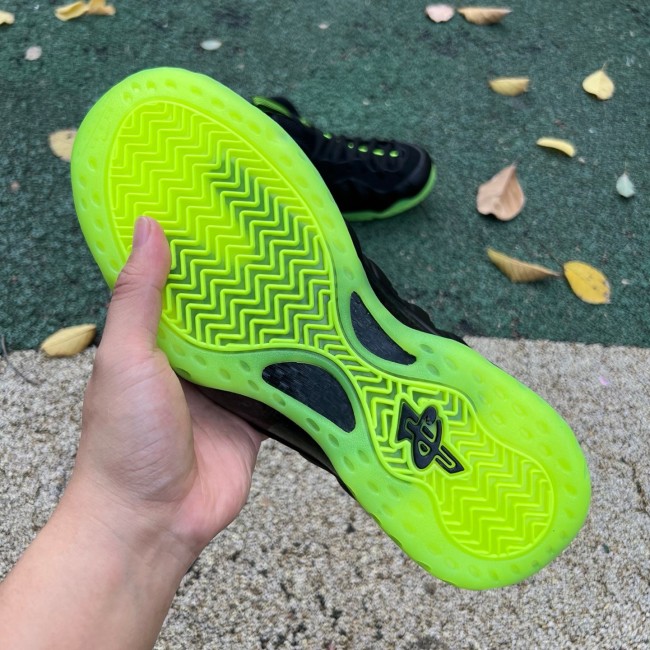 Nike Air Foamposite One Black Volt