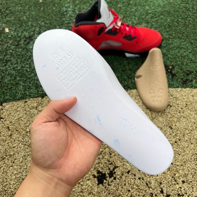 Air Jordan 5 Retro Toro Bravo Raging Bull