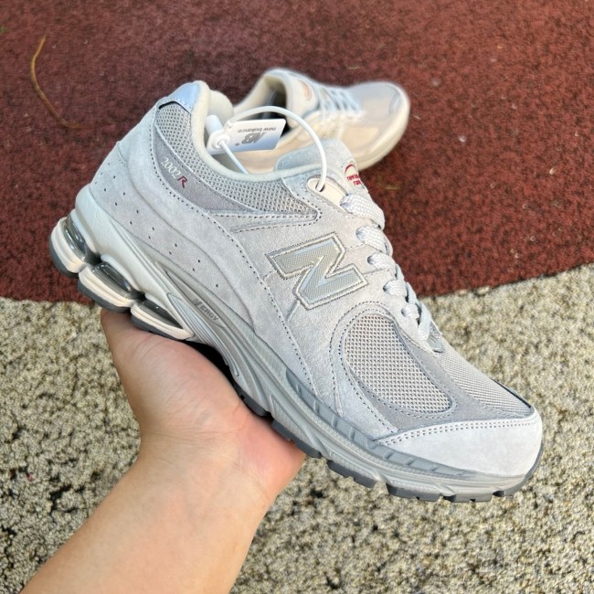 New Balance 2002R Bone Light Aluminum