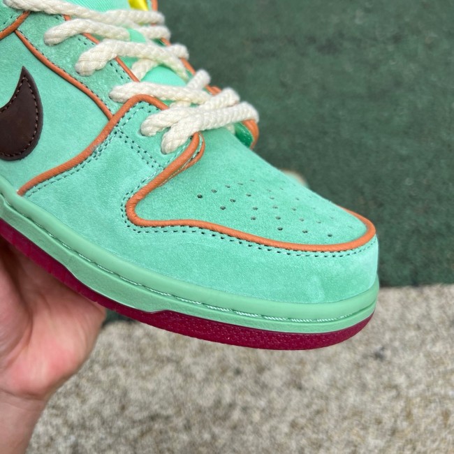 Nike SB Dunk Low Rodeo Tourmaline