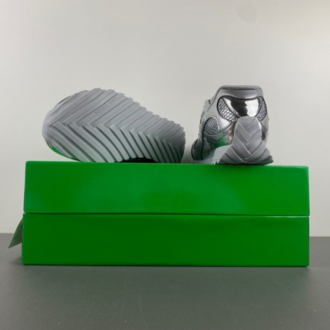 Bottega Veneta Orbit Silver