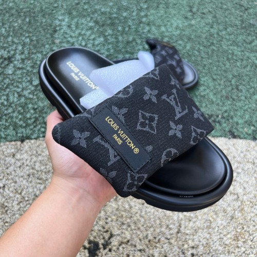 Louis Vuitton LV Pool Pillow Comfort