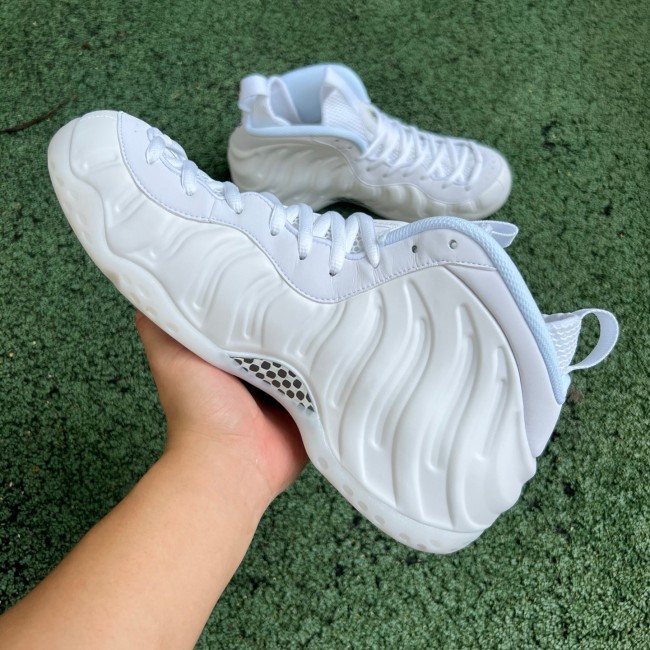 Nike Air Foamposite One Triple White