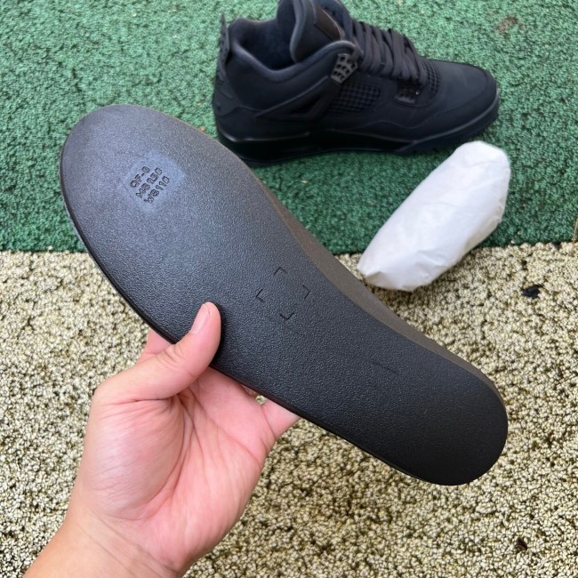Air Jordan 4 Retro Black Cat (2025)