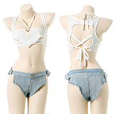 ミニ丈感がクールさとセクシーさを際立たせる2点セット