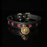 ハート型にくり抜かれた鈴付き本牛革拘束首輪 リード付き